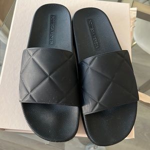 Bottega Veneta Black Rubber Slides